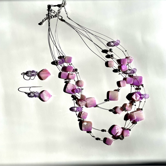 Vintage Multi tiered beaded shell necklace with earrings Pink - OS - Picture 3 of 8